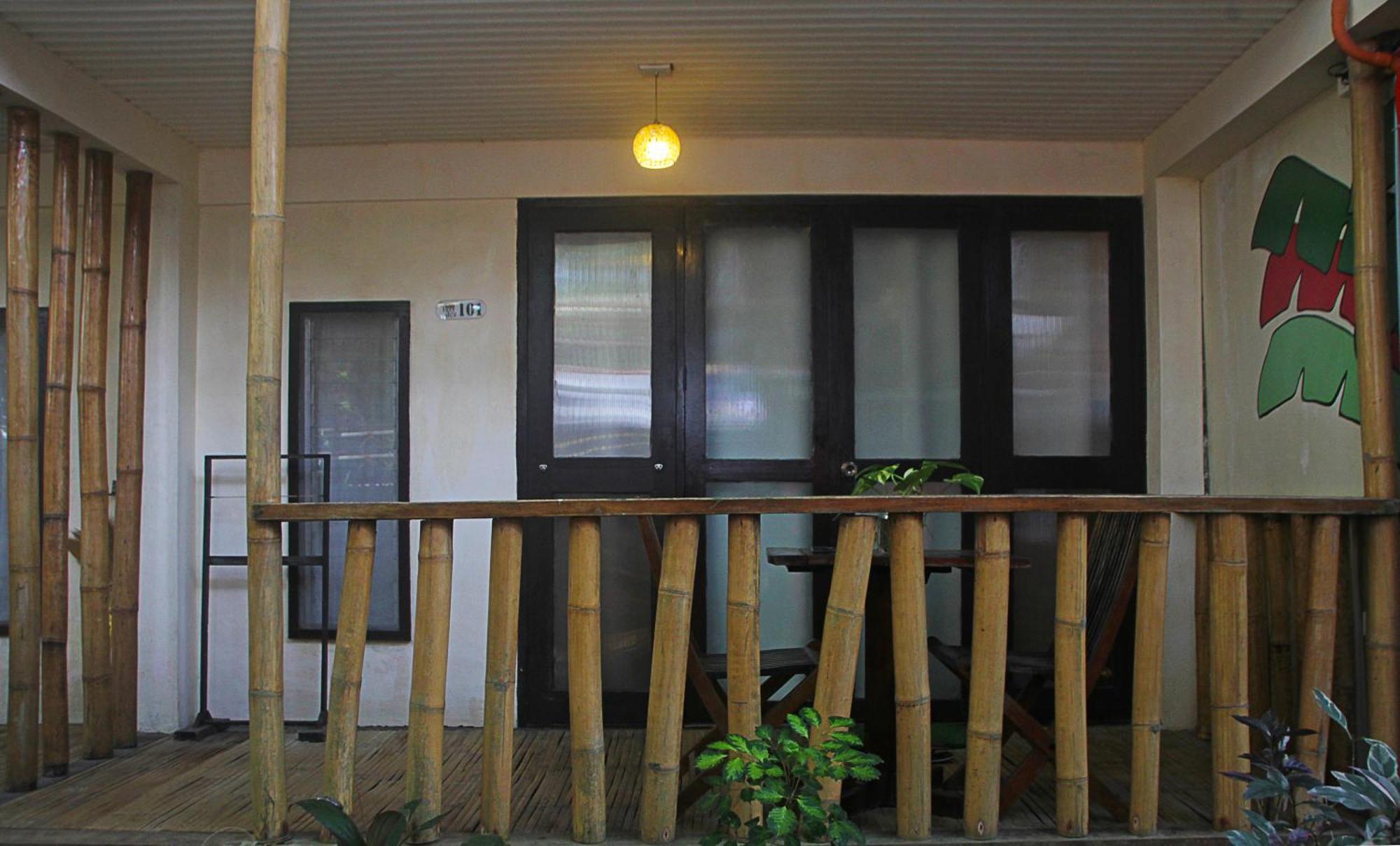Lazy Dog Bed & Breakfast Balabag  Exterior photo