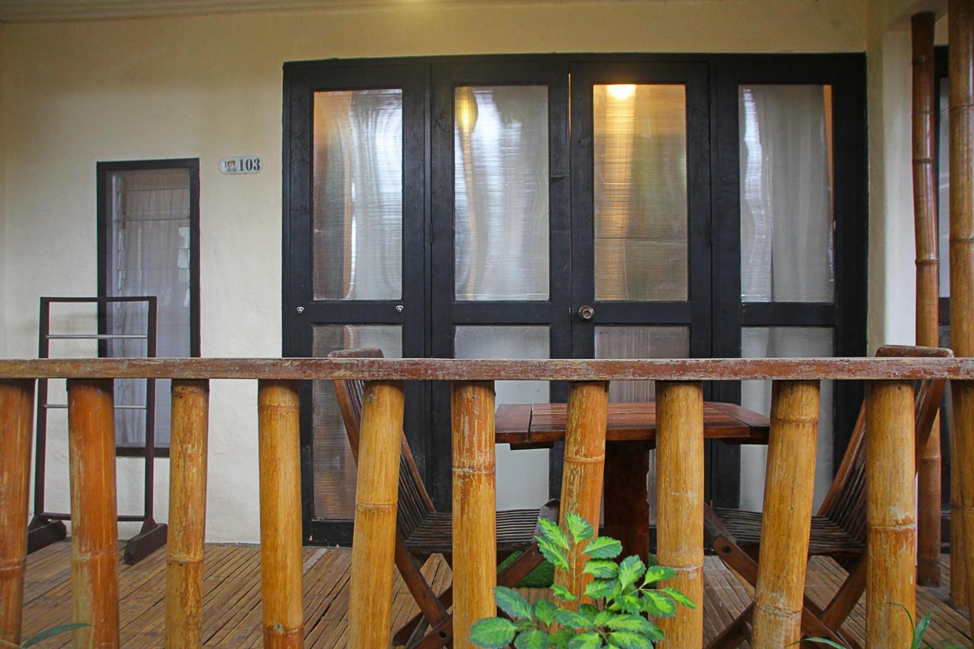 Lazy Dog Bed & Breakfast Balabag  Exterior photo